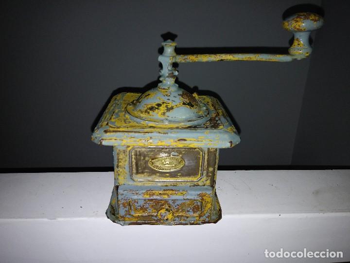 Antiques: Antiguo MOLINO DE CAFE PEUGEOT FRERES VALENTIGNEY DOUBS chapa laton o bronce decape molinillo