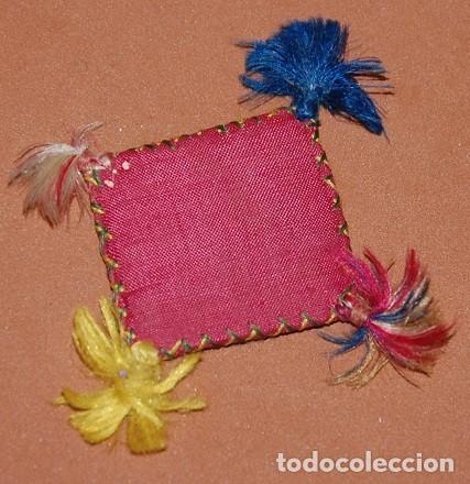Antig&uuml;edades: RELICARIO TEXTIL-37 - Foto 1