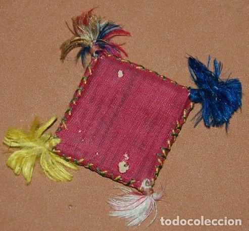 Antig&uuml;edades: RELICARIO TEXTIL-37 - Foto 2