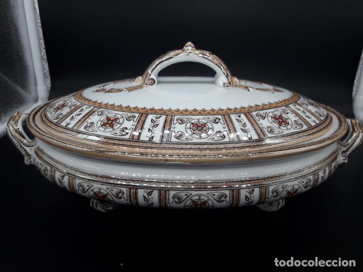 Antig&uuml;edades: Sopera de porcelana - Foto 2