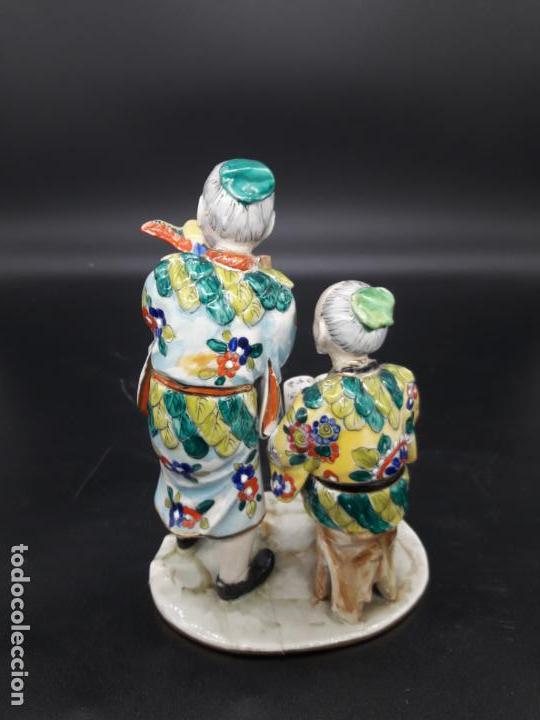 Antig&uuml;edades: Figura de porcelana - Foto 4