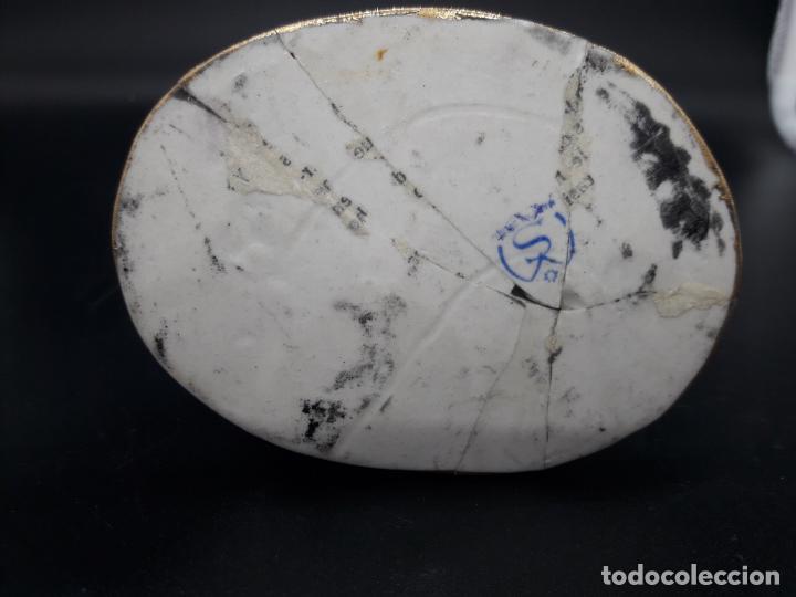 Antig&uuml;edades: Figura de porcelana - Foto 8