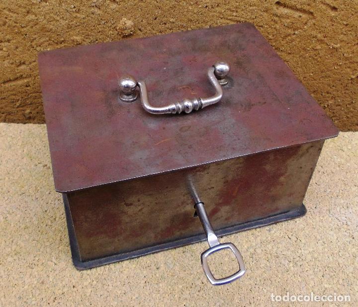 caja de caudales hierro antigua,marcas circulos - Compra venta en