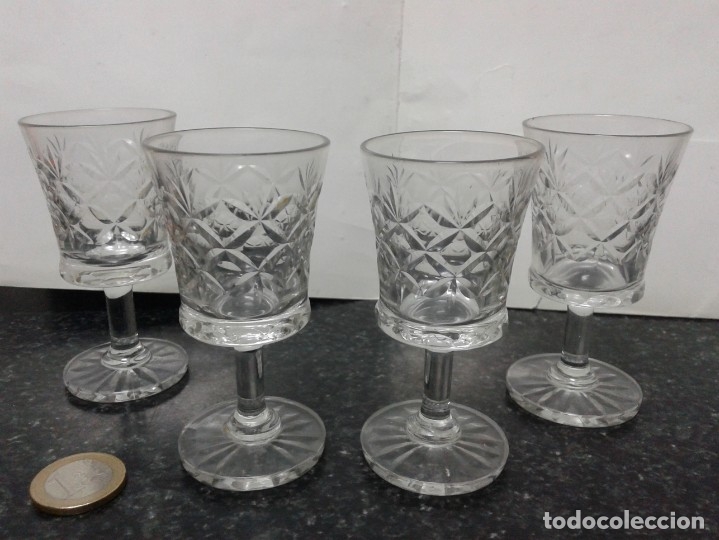 Antig&uuml;edades: CUATRO ANTIGUAS MINI COPAS - Foto 1