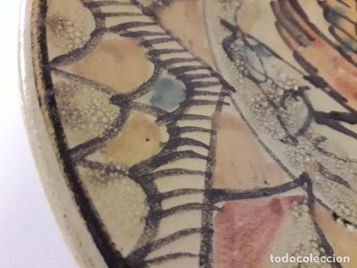 Antig&uuml;edades: Plato de cer&aacute;mica de Talavera - Foto 3
