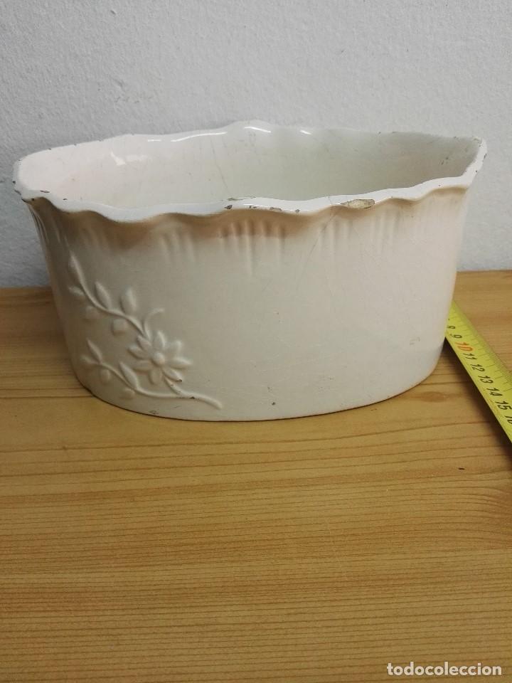 Antig&uuml;edades: Centro de mesa tipo maceta de porcelana - Foto 1