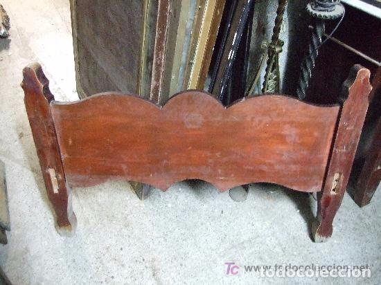 Antig&uuml;edades: CAMA DE CAOBA INDIVIDUAL - Foto 4