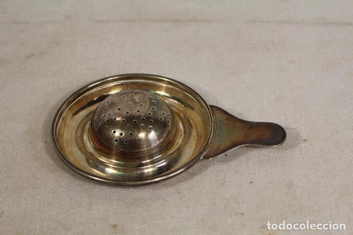 Antig&uuml;edades: colador de t&eacute; en alpaca - Foto 4