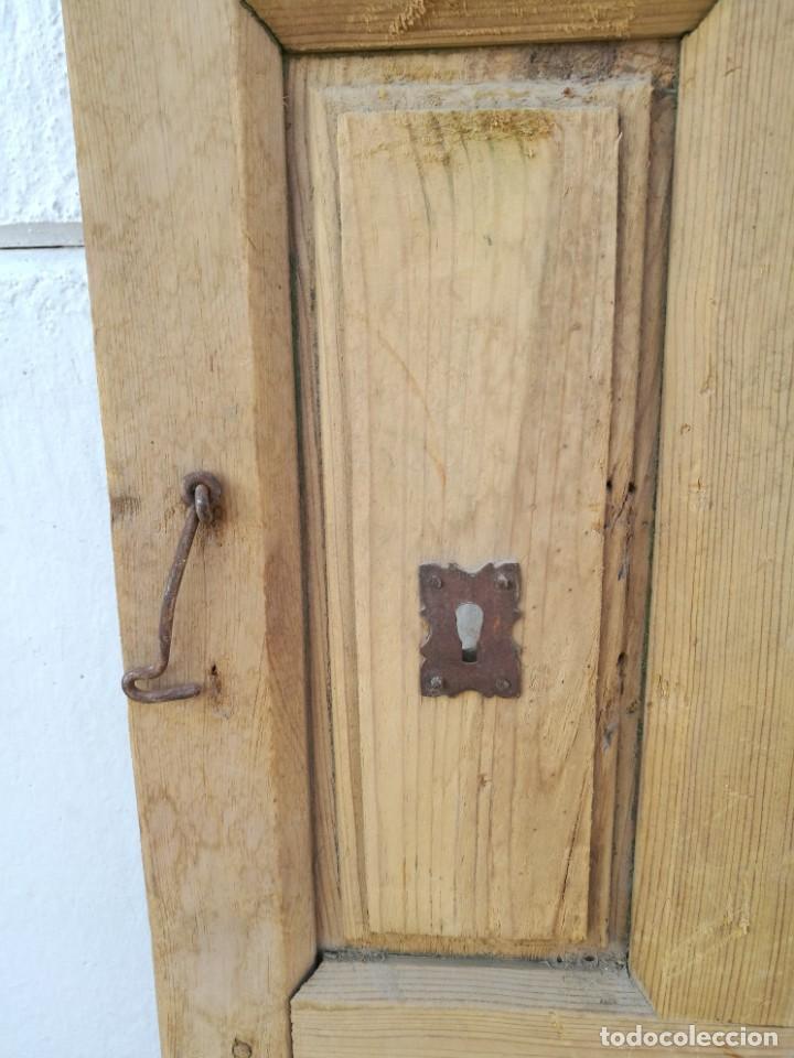 Antig&uuml;edades: Puerta de alacena antigua - Foto 3
