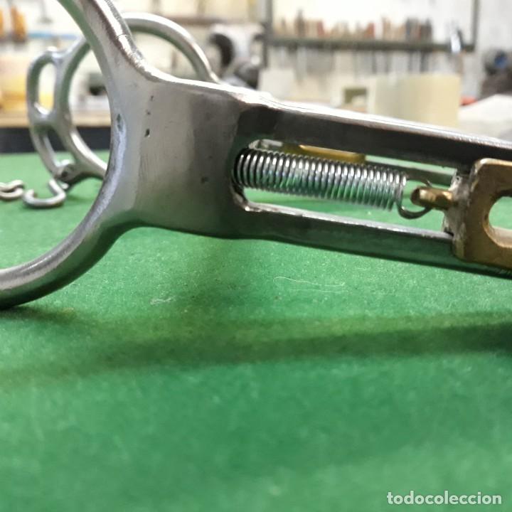 Antig&uuml;edades: Bocado para caballo de accion progresiva mediante muelles. - Foto 4