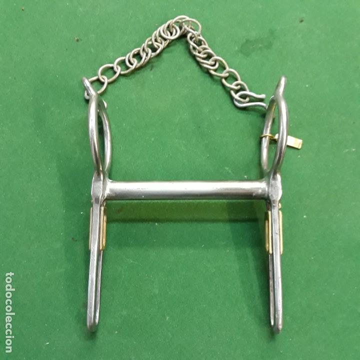 Antig&uuml;edades: Bocado para caballo de accion progresiva mediante muelles. - Foto 1