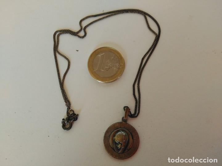 Antig&uuml;edades: Medalla de primera comuni&oacute;n a&ntilde;os 70 - Foto 2