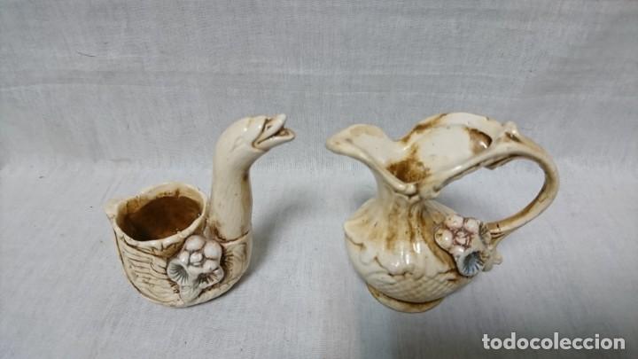 Antig&uuml;edades: PAREJA DE PEQUE&Ntilde;AS JARRAS CAPODIMONTE - Foto 2