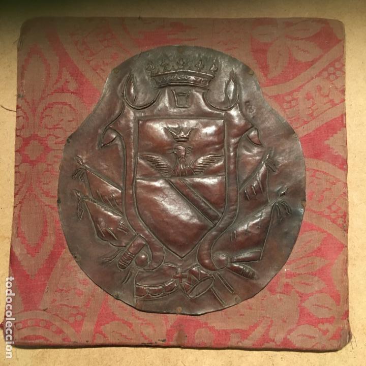 Antig&uuml;edades: Cordob&aacute;n con escudo heraldico - Foto 2