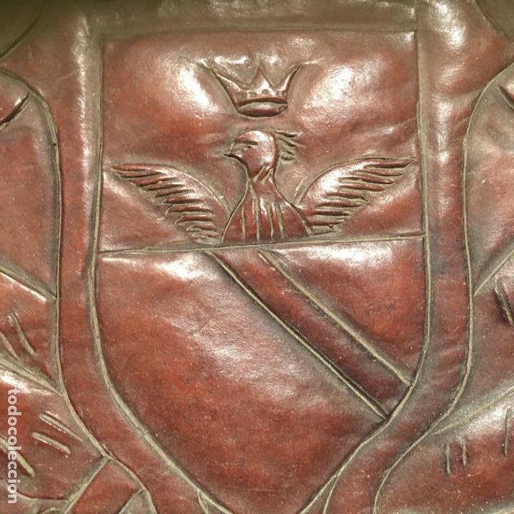 Antig&uuml;edades: Cordob&aacute;n con escudo heraldico - Foto 3