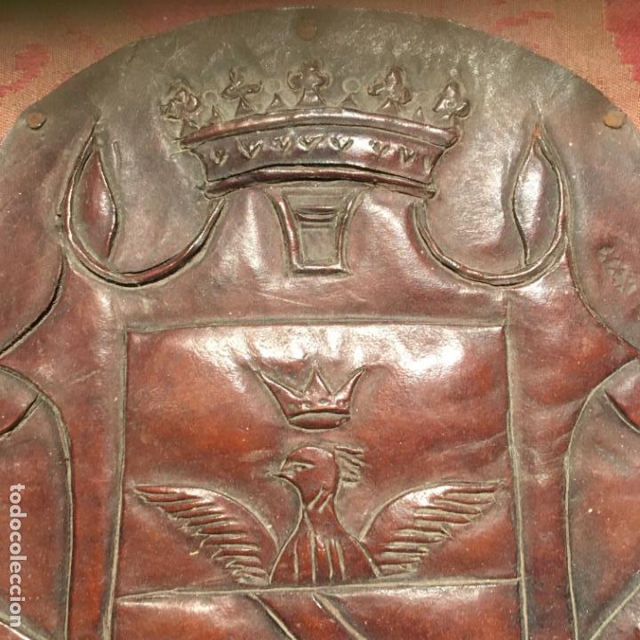 Antig&uuml;edades: Cordob&aacute;n con escudo heraldico - Foto 4