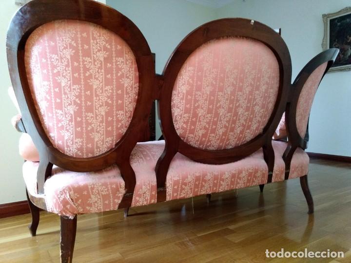 Antig&uuml;edades: Lote de Sill&oacute;n Isabelino y 4 Sillas - Foto 3