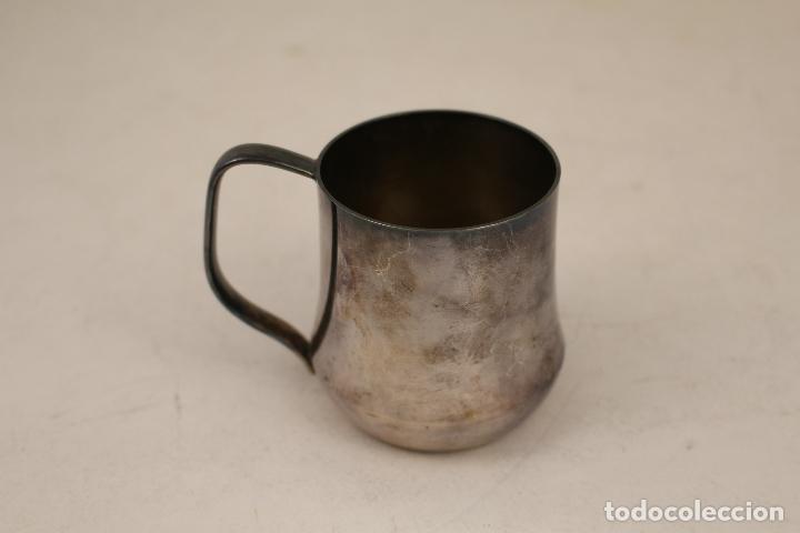 Antig&uuml;edades: taza plateada - Foto 1