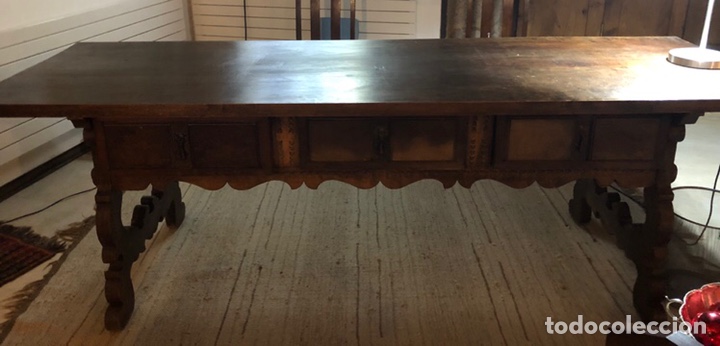 Oggetti Antichi: Mesa espa&ntilde;ola, despacho o entrada, madera de casta&ntilde;o con tres cajones bajo la tapa