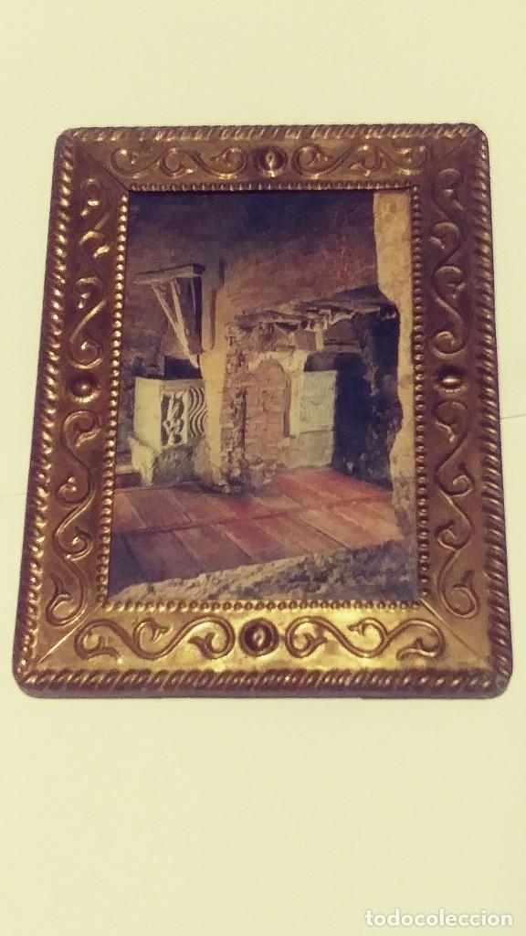 Antig&uuml;edades: antiguo marco de laton repujado - Foto 4