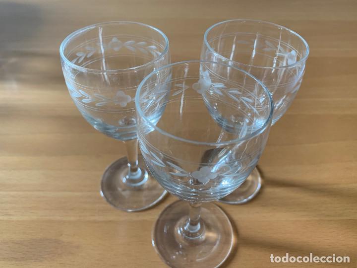 Antig&uuml;edades: 3 copas de licor a&ntilde;os 20 - Foto 1