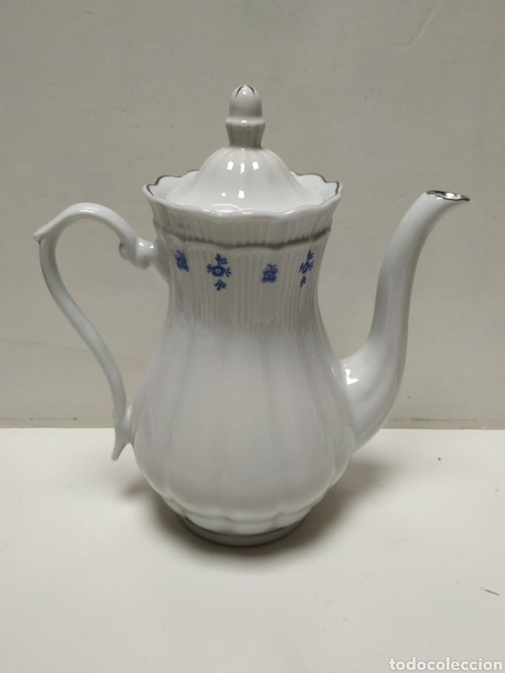 Antig&uuml;edades: Cafetera de porcelana - Foto 1