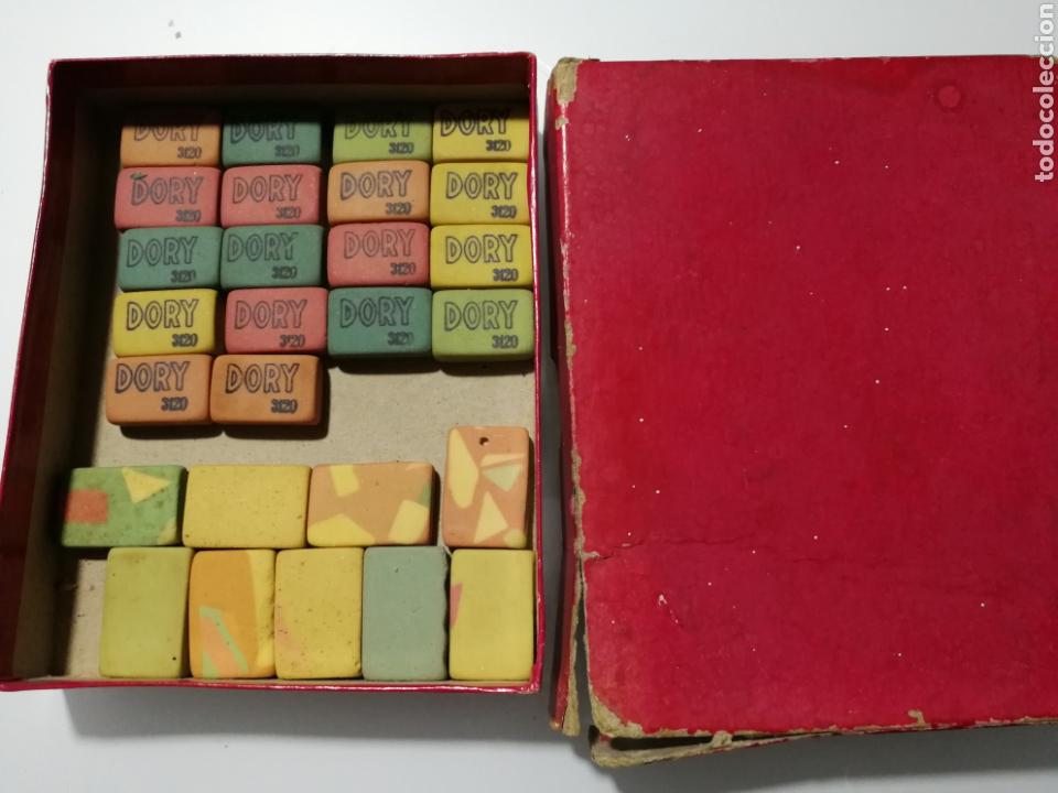 Antig&uuml;edades: LOTE DE ANTIGUAS GOMAS DE BORRAR - Foto 2