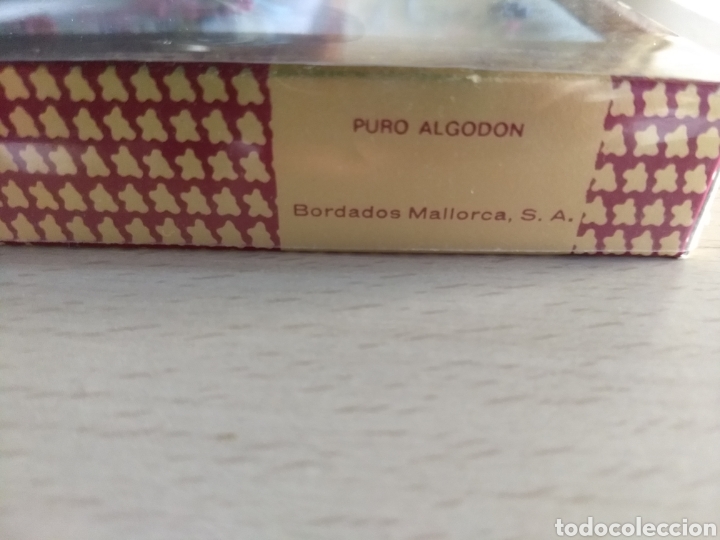 Antig&uuml;edades: Caja con 3 pa&ntilde;uelos 100% algod&oacute;n. Sin utilizar. Con letra A. - Foto 2