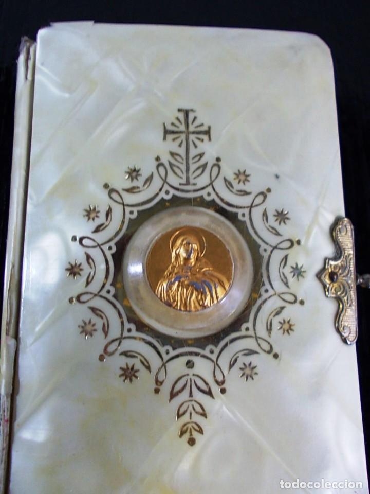 Antig&uuml;edades: Antiguo devocionario Divino jesus de 1963 - Foto 1