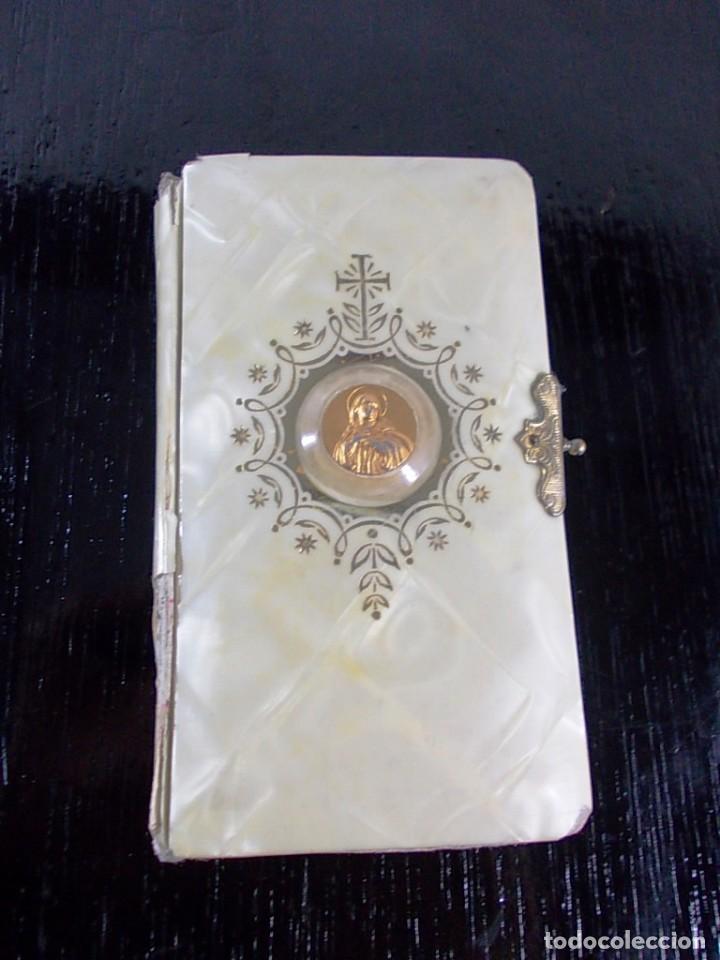Antig&uuml;edades: Antiguo devocionario Divino jesus de 1963 - Foto 2