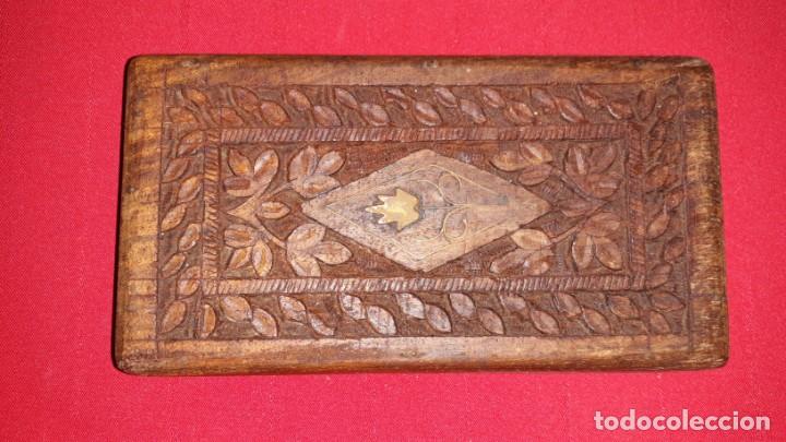 Antig&uuml;edades: CAJA DE MADERA TALLADA - Foto 2