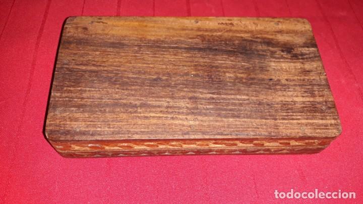 Antig&uuml;edades: CAJA DE MADERA TALLADA - Foto 5