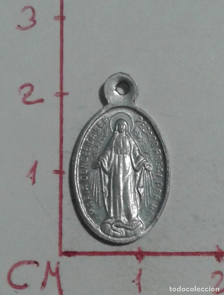 Antig&uuml;edades: MEDALLA RELIGIOSA. VIRGEN MAR&Iacute;A - Foto 1