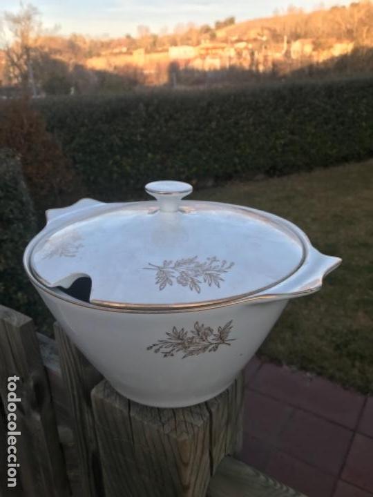 Antig&uuml;edades: Sopera, porcelana - Foto 3