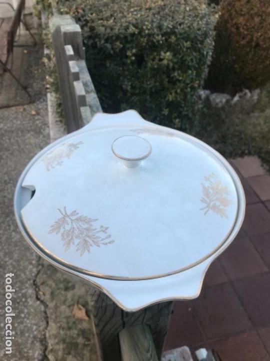 Antig&uuml;edades: Sopera, porcelana - Foto 4