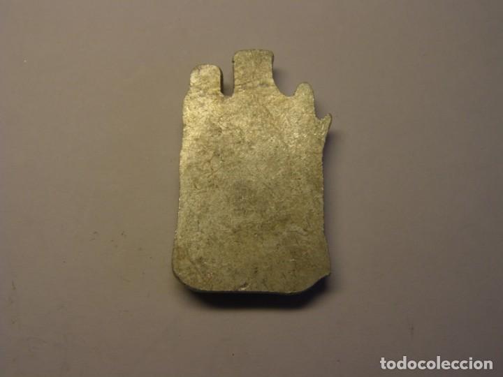 Antig&uuml;edades: Placa con imagen de Virgen con el ni&ntilde;o. - Foto 2