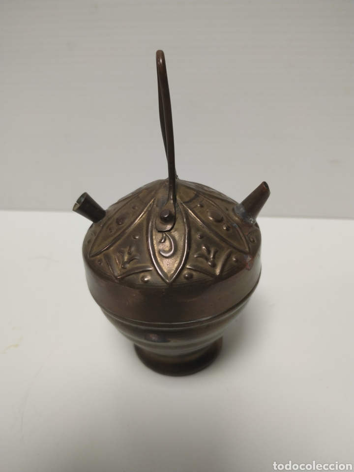 Antig&uuml;edades: Botijo de laton 10x 6 cm - Foto 1