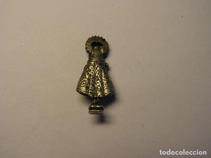 Antig&uuml;edades: Medalla figurada Virgen del Pilar. - Foto 2