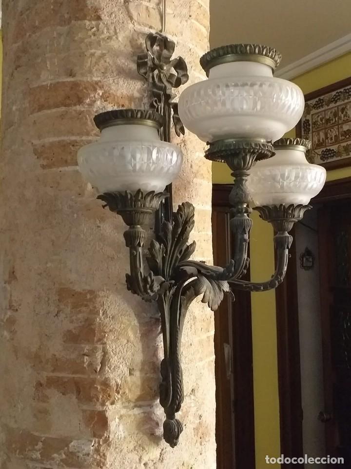 Antig&uuml;edades: Aplique de bronce - Foto 2