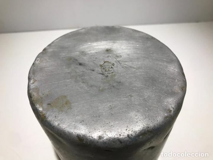 Antig&uuml;edades: ANTIGUA JARRA DE ALUMINIO - Foto 6