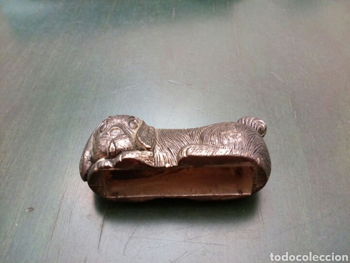 Antig&uuml;edades: Figurita de perro ba&ntilde;ada en plata - Foto 1