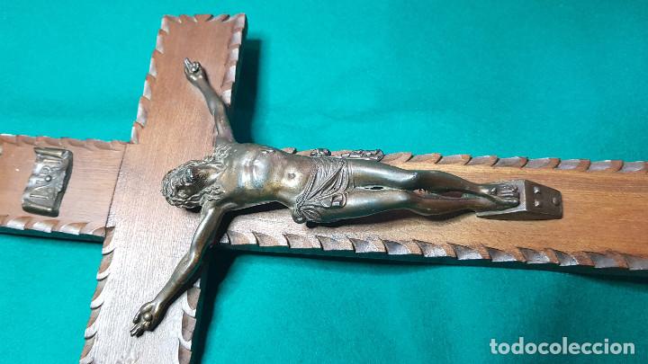 Antig&uuml;edades: CRUCIFIJO EN MADERA Y BRONCE - Foto 8