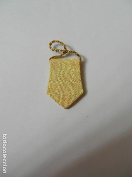 Antig&uuml;edades: ANTIGUO ESCAPULARIO CON CRUZ BORDADA. 3 CM. - Foto 2