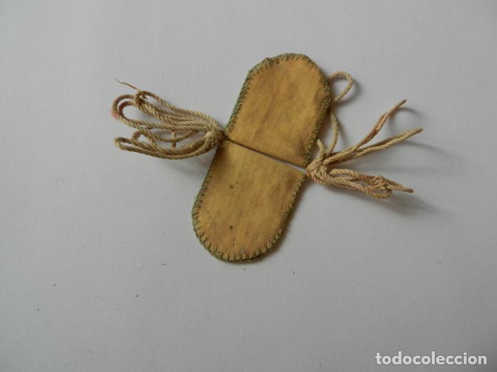Antig&uuml;edades: ESCAPULARIO CON ANAGRAMA DE LA VIRGEN MAR&Iacute;A. 2.5 CM - Foto 2