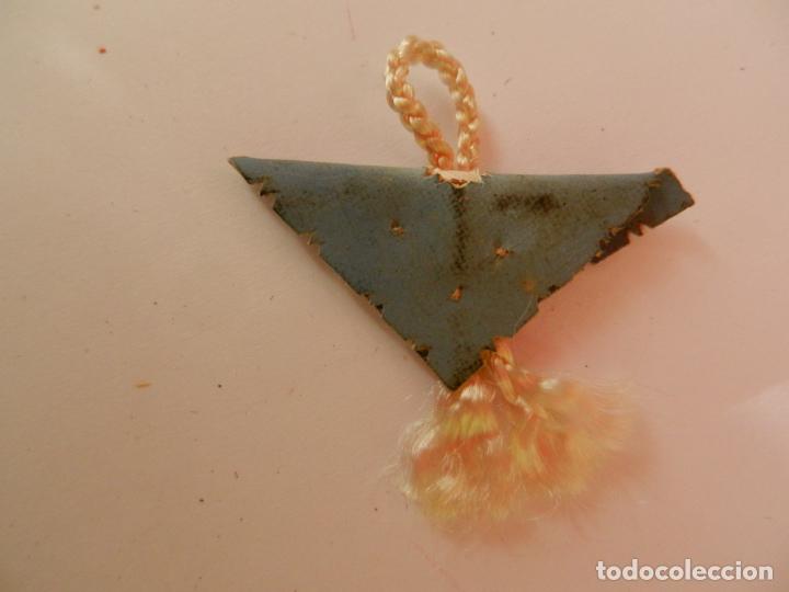 Antig&uuml;edades: ESCAPULARIO COLGANTE 3 CM. - Foto 2