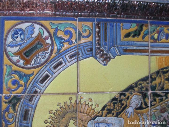 Antig&uuml;edades: Retablo ceramico azulejos Macarena - Foto 5