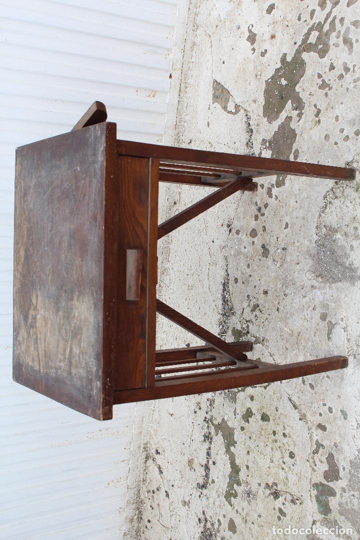 Antig&uuml;edades: mesa auxiliar antigua para restaurar - Foto 3
