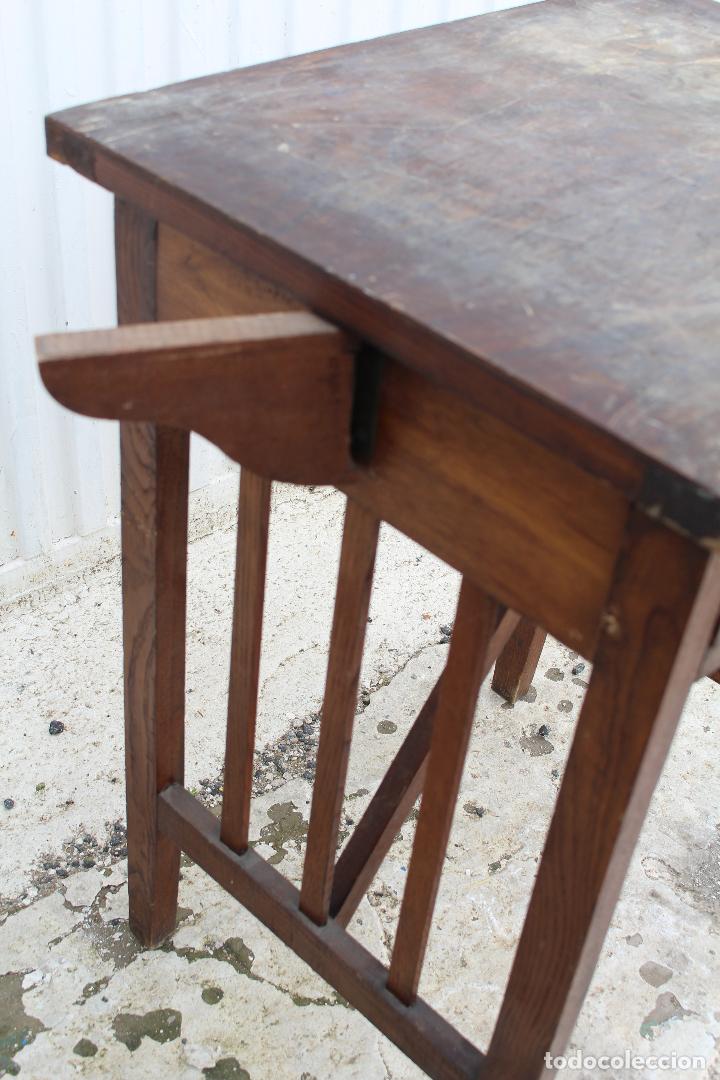 Antig&uuml;edades: mesa auxiliar antigua para restaurar - Foto 5