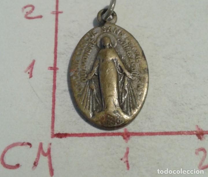 Antig&uuml;edades: MEDALLA RELIGIOSA. VIRGEN MAR&Iacute;A. - Foto 1