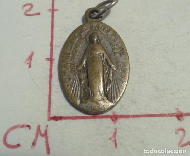 Antig&uuml;edades: MEDALLA RELIGIOSA. VIRGEN MAR&Iacute;A - Foto 1